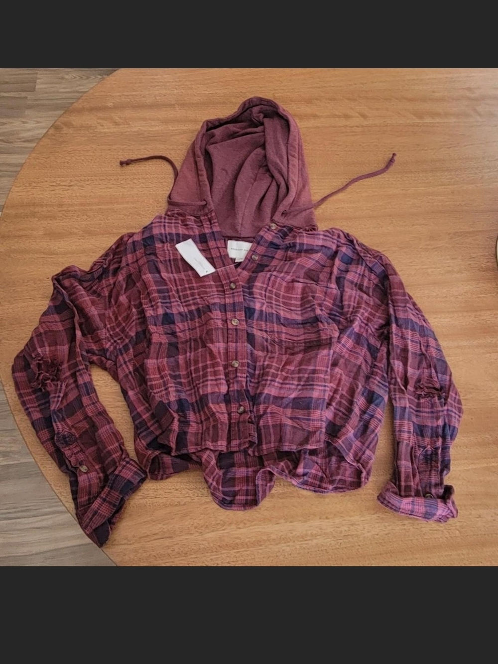American Eagle Outfitters Hooded Plaid Button-Up Jacket in Burgundy and Navy